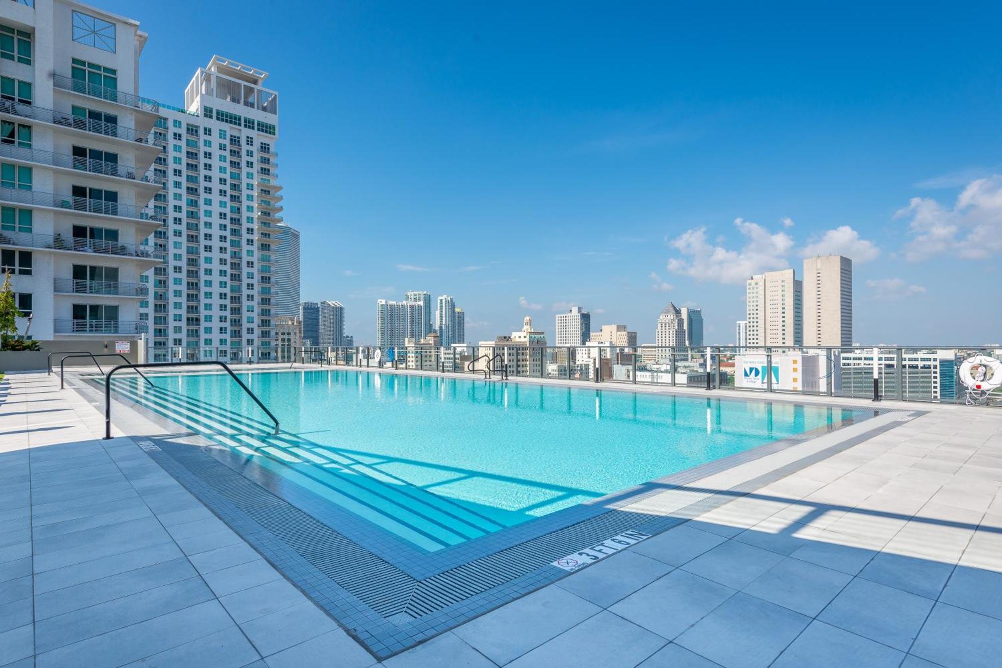 Sentral Alea Miami Aparthotel Ngoại thất bức ảnh