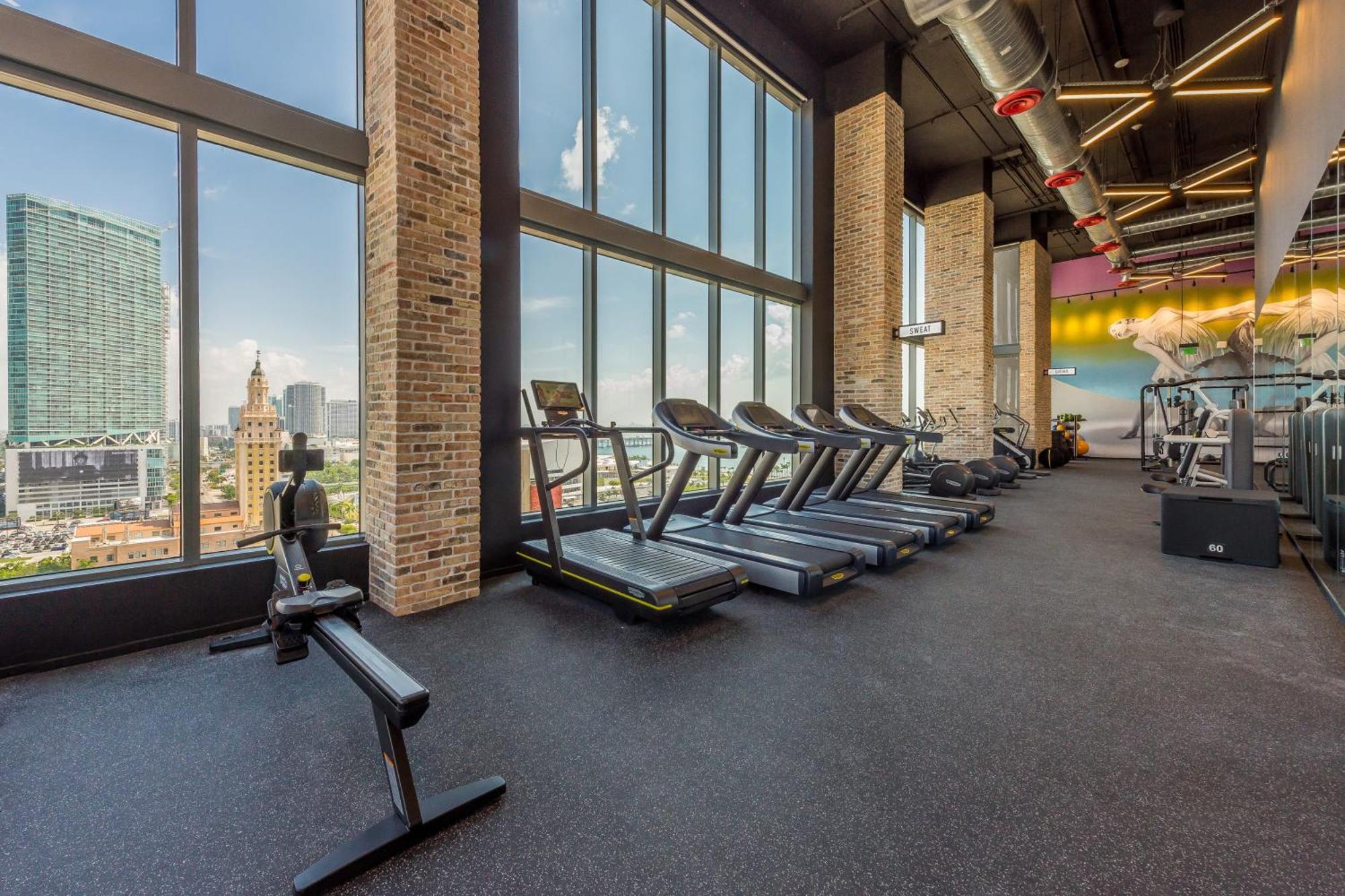 Sentral Alea Miami Aparthotel Ngoại thất bức ảnh